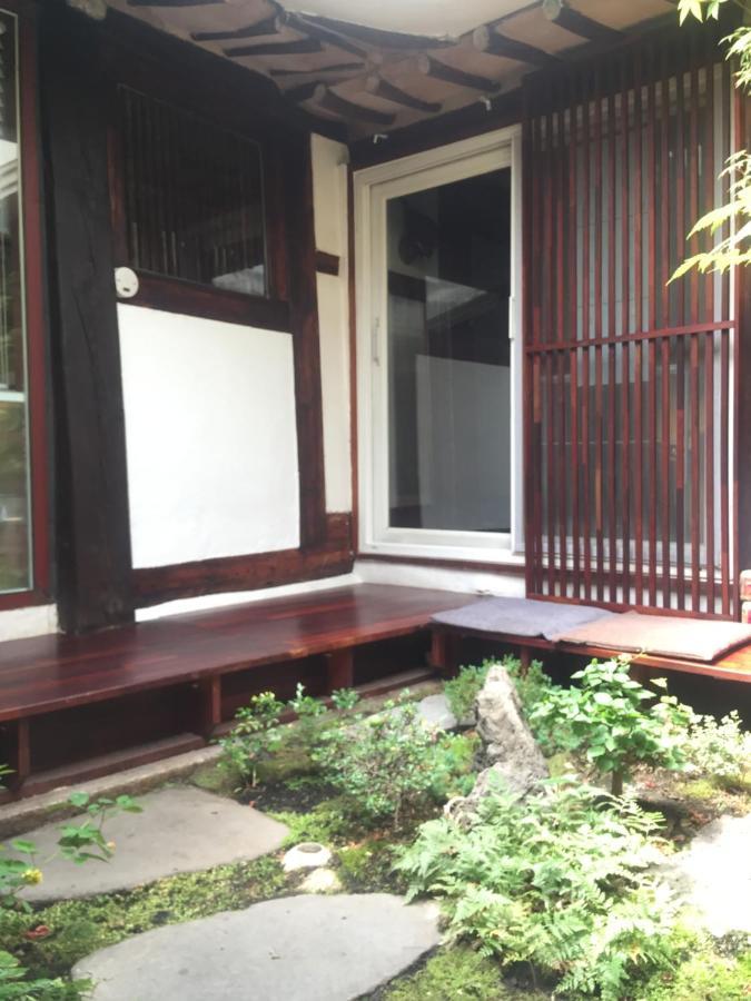 Viva La Vida - Jongno Hanok Private House Сеул Экстерьер фото